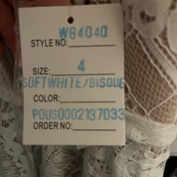 NWT Gorgeous Wedding Dress - Picture 6 of 6